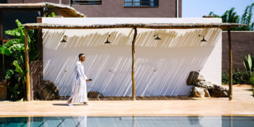 How Would You Dress If You Weren’t Online?