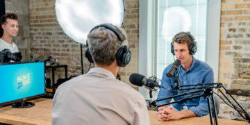Robert Pattinson Brings Back the Super Skinny Tie