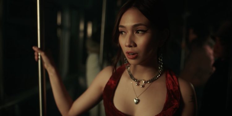 NIKI – La La Lost You (Official Music Video)